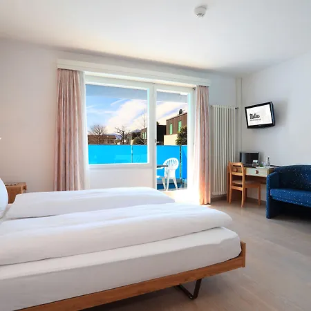 Lodge, Pool & Garden Retreat 3*