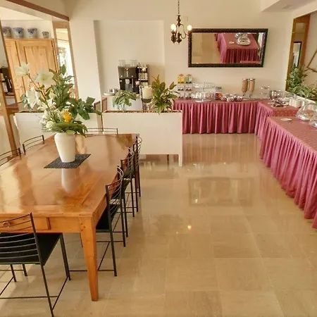 Ξενοδοχείο Lodge, Pool & Garden Retreat Ασκόνα