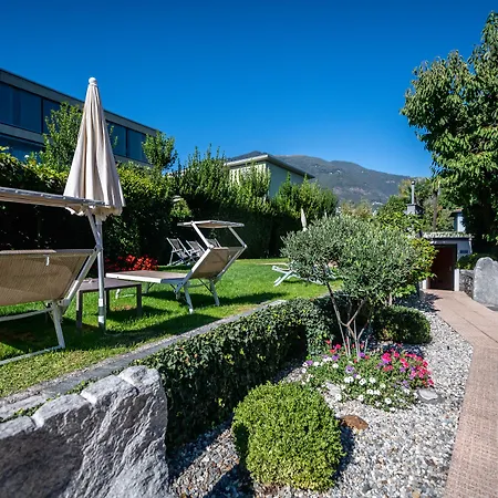 Lodge, Pool & Garden Retreat Hotel 3*