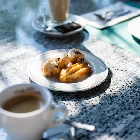 Lodge, Pool & Garden Retreat