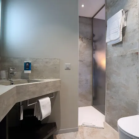 Lodge, Pool & Garden Retreat Hotel 3*