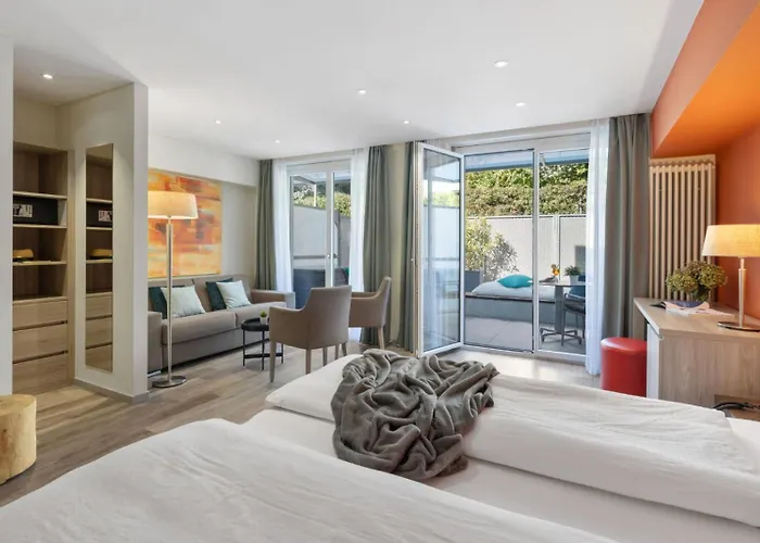 Lodge, Pool & Garden Retreat 호텔