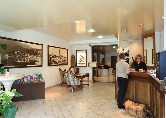 Lodge, Pool & Garden Retreat 3* 아스꼬나