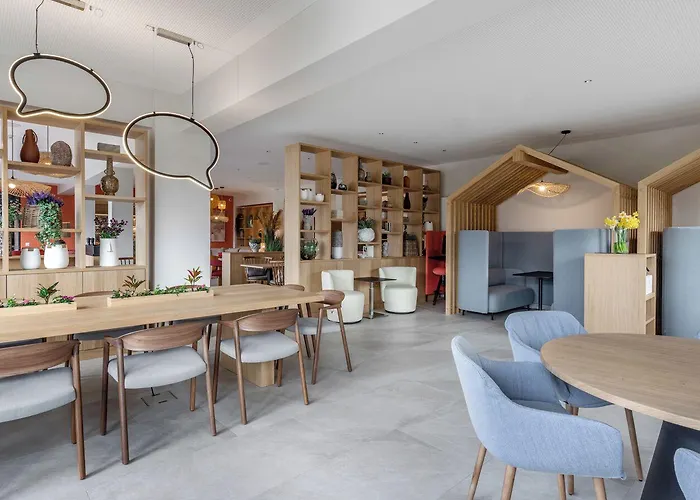 Lodge, Pool & Garden Retreat 아스꼬나