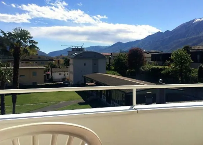 Lodge, Pool & Garden Retreat