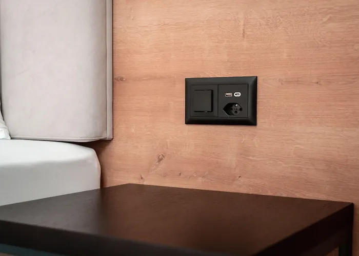 Lodge, Pool & Garden Retreat 호텔 아스꼬나