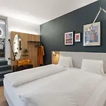 Lodge, Pool & Garden Retreat 阿斯科纳