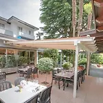 Lodge, Pool & Garden Retreat 酒店