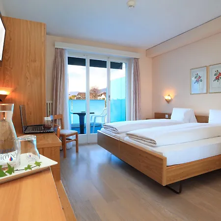 Hotel Lodge, Pool & Garden Retreat