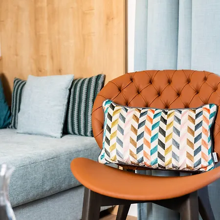 Hotel Lodge, Pool & Garden Retreat