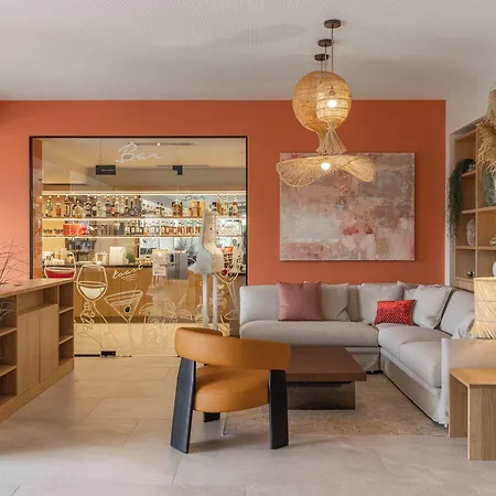 Lodge, Pool & Garden Retreat 3*