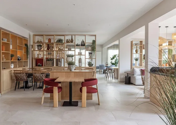 호텔 Lodge, Pool & Garden Retreat 3*